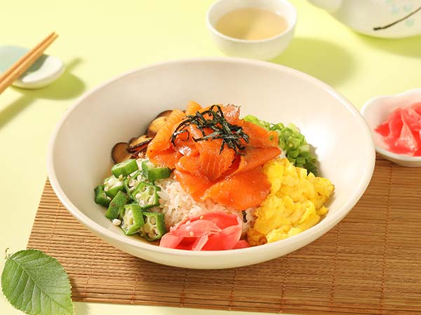 福冈烟熏三文鱼茶泡饭.jpg