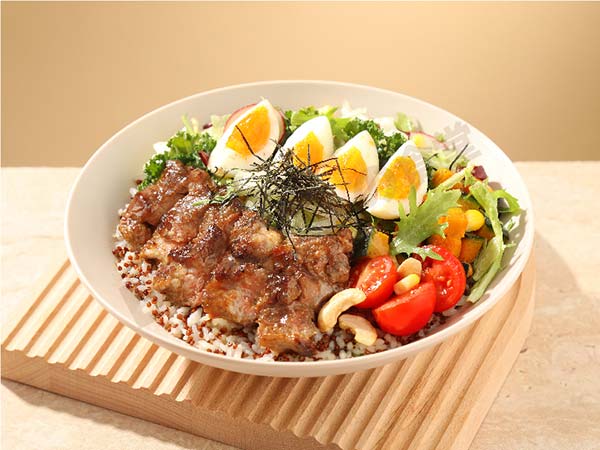 炙烤鲜嫩牛肋拌饭.jpg